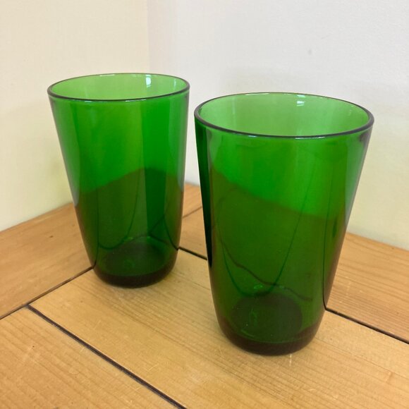 Vereco Green Tumbler Glass Vintage Made in France Set of 2 Glasses 8 oz - Picture 1 of 12
